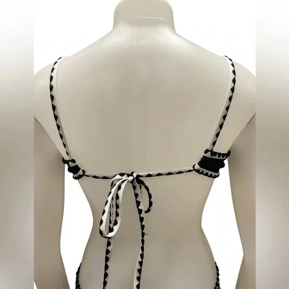 Zaful 2 Piece Black and White Bikini Size  Small/4 - Picture 6 of 9